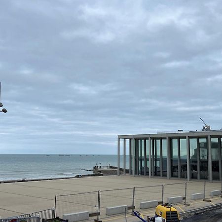 Appartement 3 Pieces Bord De Mer Place Du 6 Juin Arromanches-les-Bains Eksteriør bilde